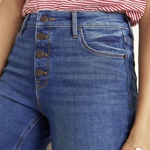 New Old Navy High-Waisted Button-Fly Rockstar Jean - Picture 4 of 9